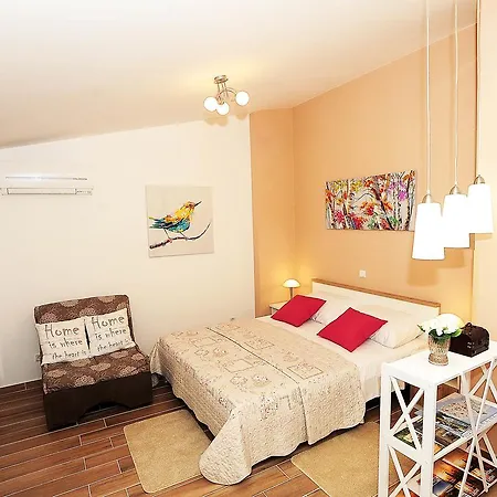 Apartment Center