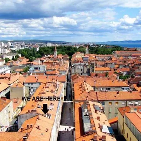 Center アパート *